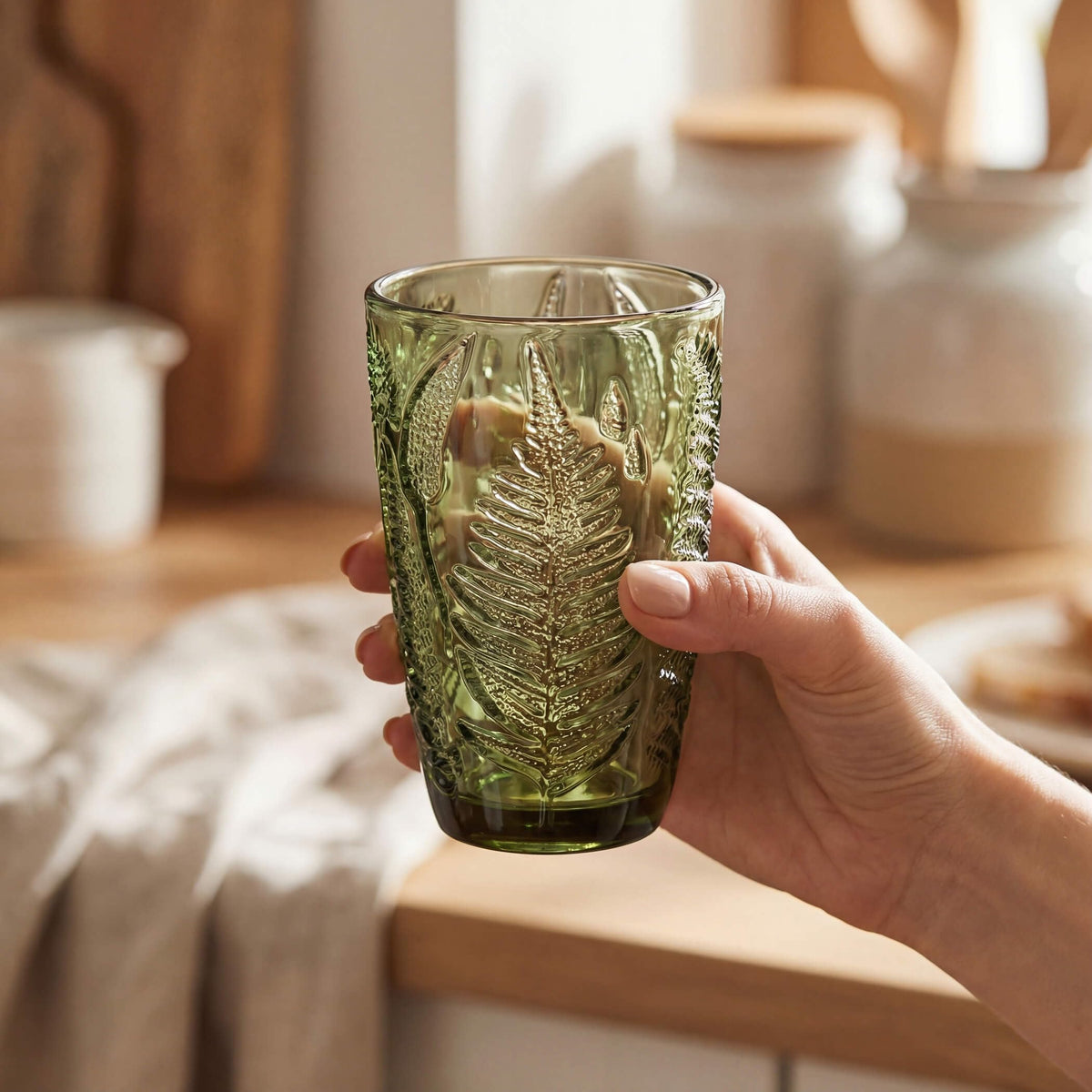 QELVIO vintage glassware detail, perfect for entertaining and style.