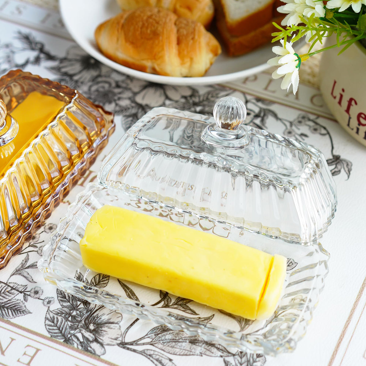 QFkris glass butter dish offers transparent viewing for quick checks.