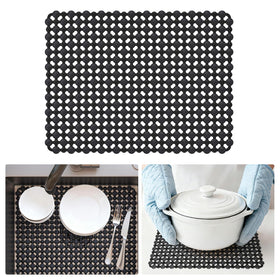 QiCaiJia bottom-protection mat complements stainless steel and ceramic finishes