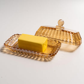 QIANCHANG crystal-clear holder preserves freshness while serving butter or snacks