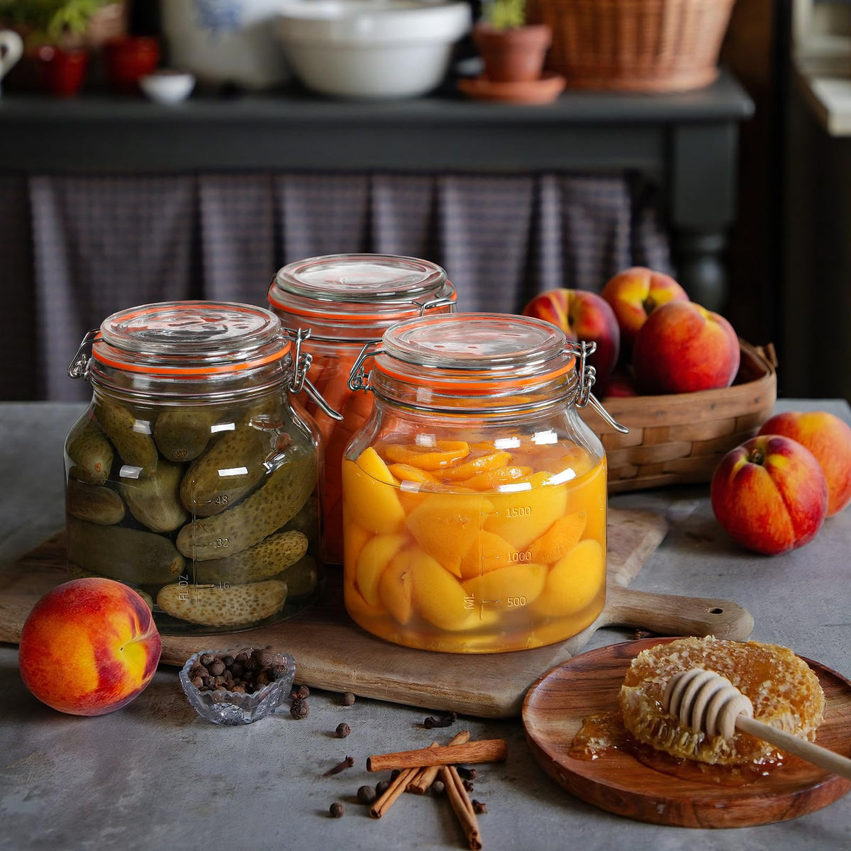 Qianfenie multi-use jar suitable for pickling, fermentation, and dry goods.