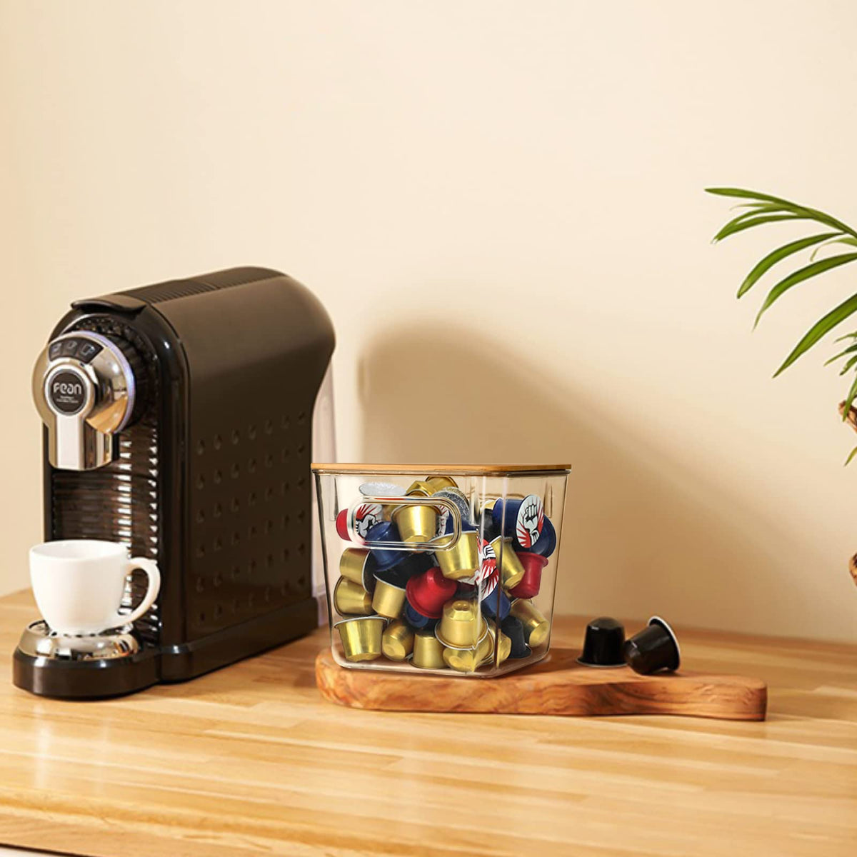 Qilinba coffee-bar organization on a counter for a cleaner space.