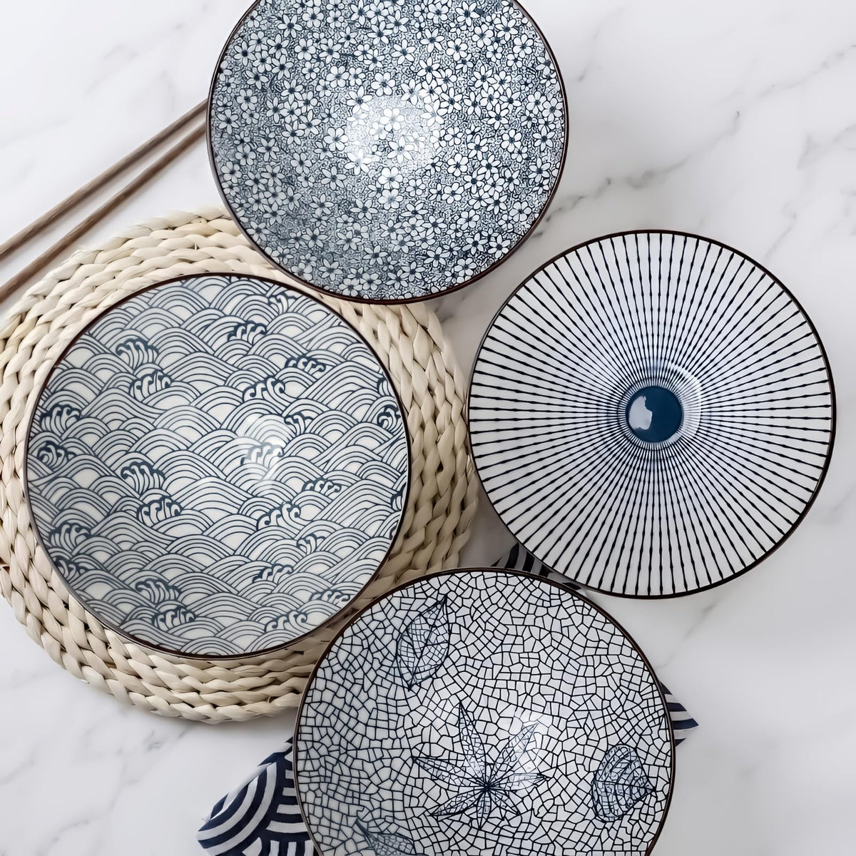 QINLANG 8-inch diameter bowl provides ample room for ramen or cereal servings