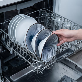 QINLANG dishwasher-safe and freezer-friendly bowls simplify cleaning and storage