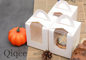 qiqee cupcake box with 3.7x3.7x4.5 inch dimensions for standard cupcakes