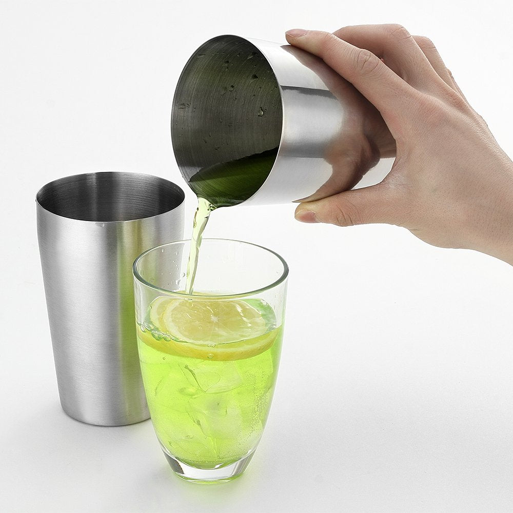 QLL Professional bar-style shaker for authentic craft cocktails.