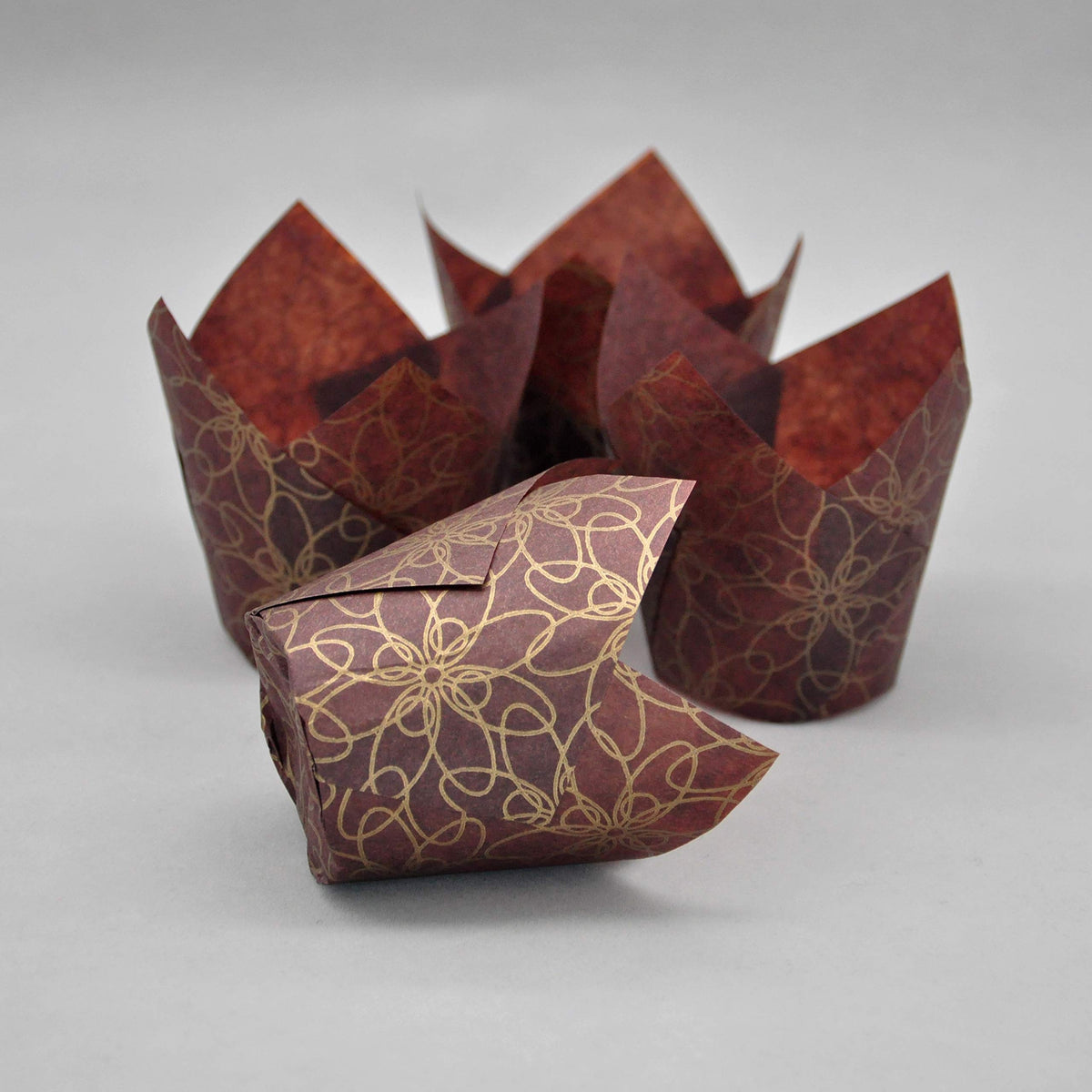 Dry-stored QLSmypkg muffin cups ready for quick use
