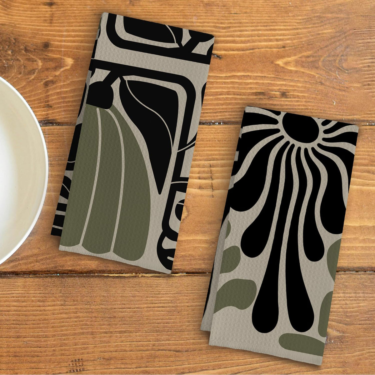 Qpenm Sage Green Groovy honeycomb texture towel—effective drying for busy mornings.