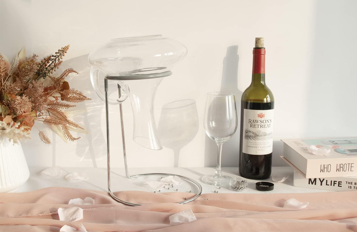 QPIX DIGITAL drying stand interior with rubber coating protecting decanters during drying
