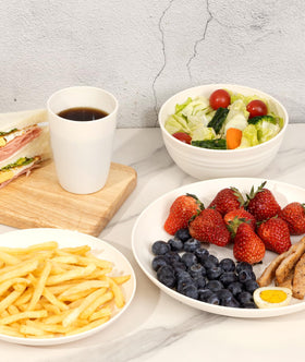 Quatish kid-friendly shatterproof dishes keep mealtime safe.
