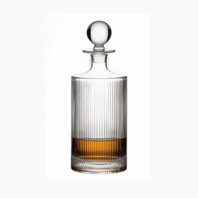 QUEEN&STONE LEAD FREE decanter poured with whiskey beside a glass
