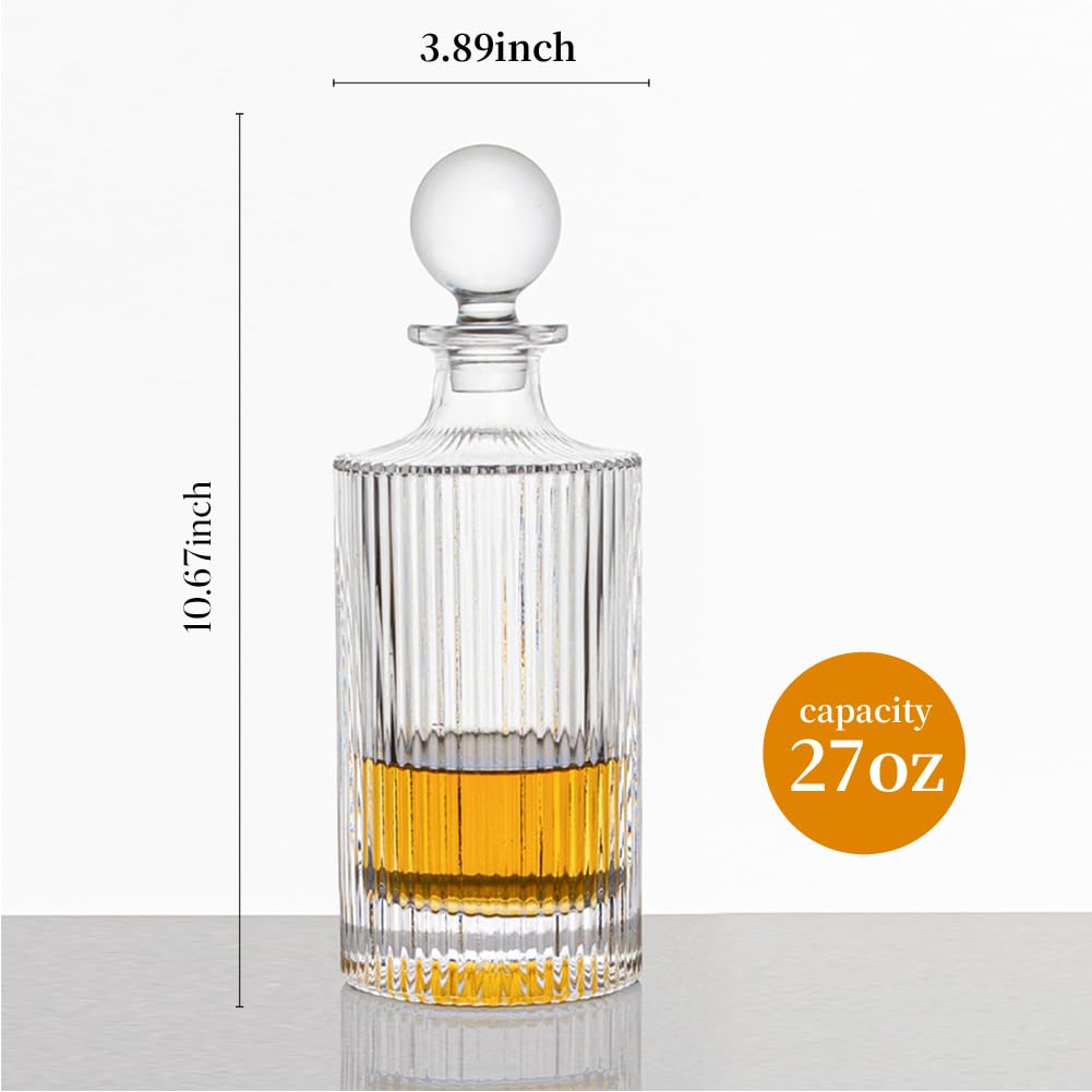Ribbed glass body of QUEEN&STONE LEAD FREE whiskey decanter adds sophistication