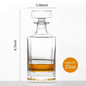 QUEEN&STONE decanter front engraving area allows personalized initials with clean, tidy etching.