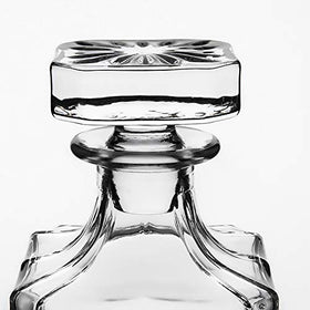 QUEEN&STONE decanter's thick build feels substantial in hand for confident serving.