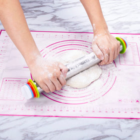 QUELLANCE pastry mat with measurements helps size dough precisely