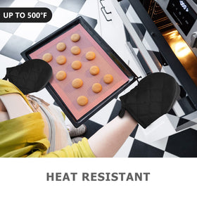 Qulable short oven mitts, grip texture close-up, non-slip control for pots and pans.