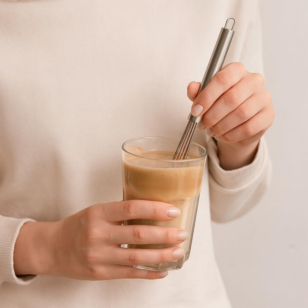 QULLAI durable handle supports barista-grade control during busy shifts.