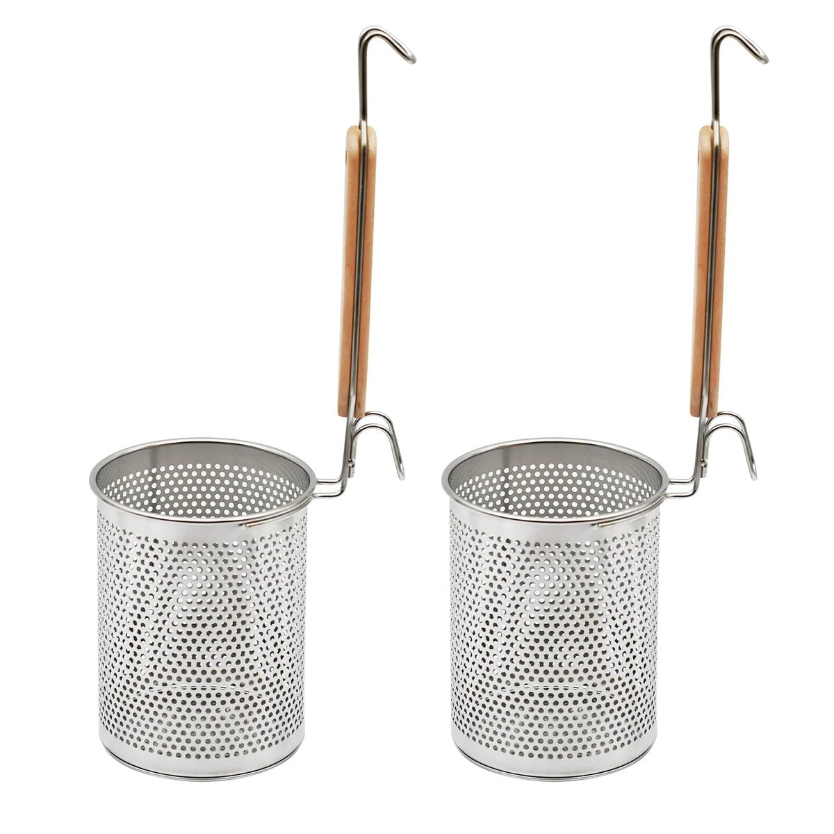 QYQRQF stainless steel pasta strainer with wood handle for quick draining.
