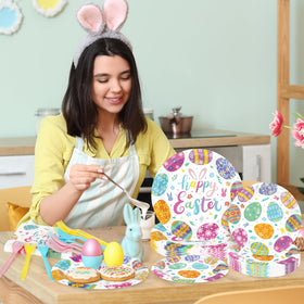 QZYL Disposable tableware saves time on cleanup after parties.