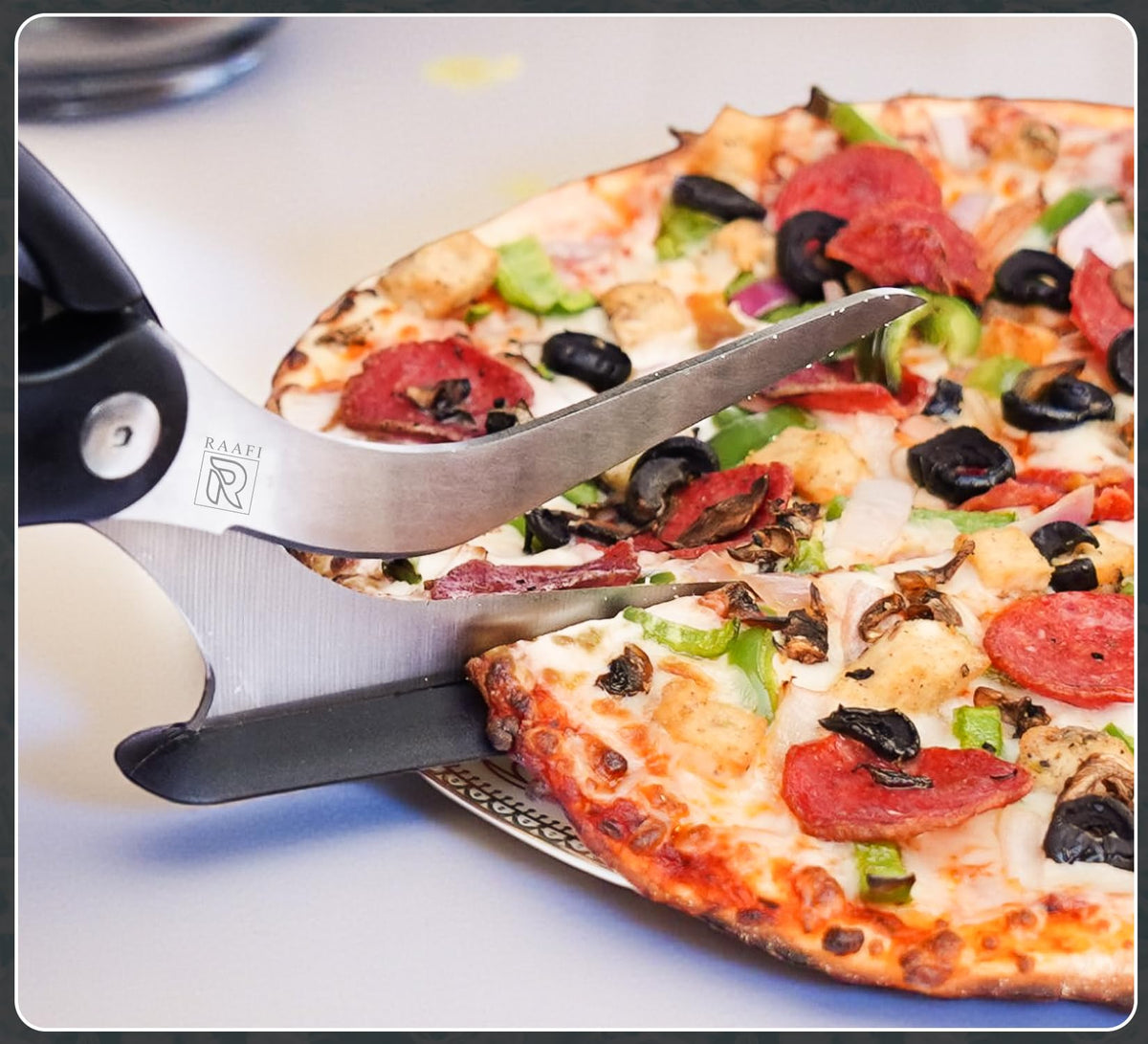 RAAFI 4-in-1 kitchen scissors expand your quick prep toolkit.