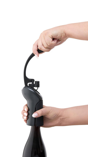 Rabbit ergonomic non-slip handle improves grip during uncorking