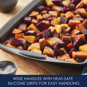 Rachael Ray nonstick coating ensures easy release and quick cleanup after baking.