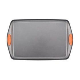 Rachael Ray Yum-O 9x13 pan ideal for lasagna, sheet cakes, and brownies