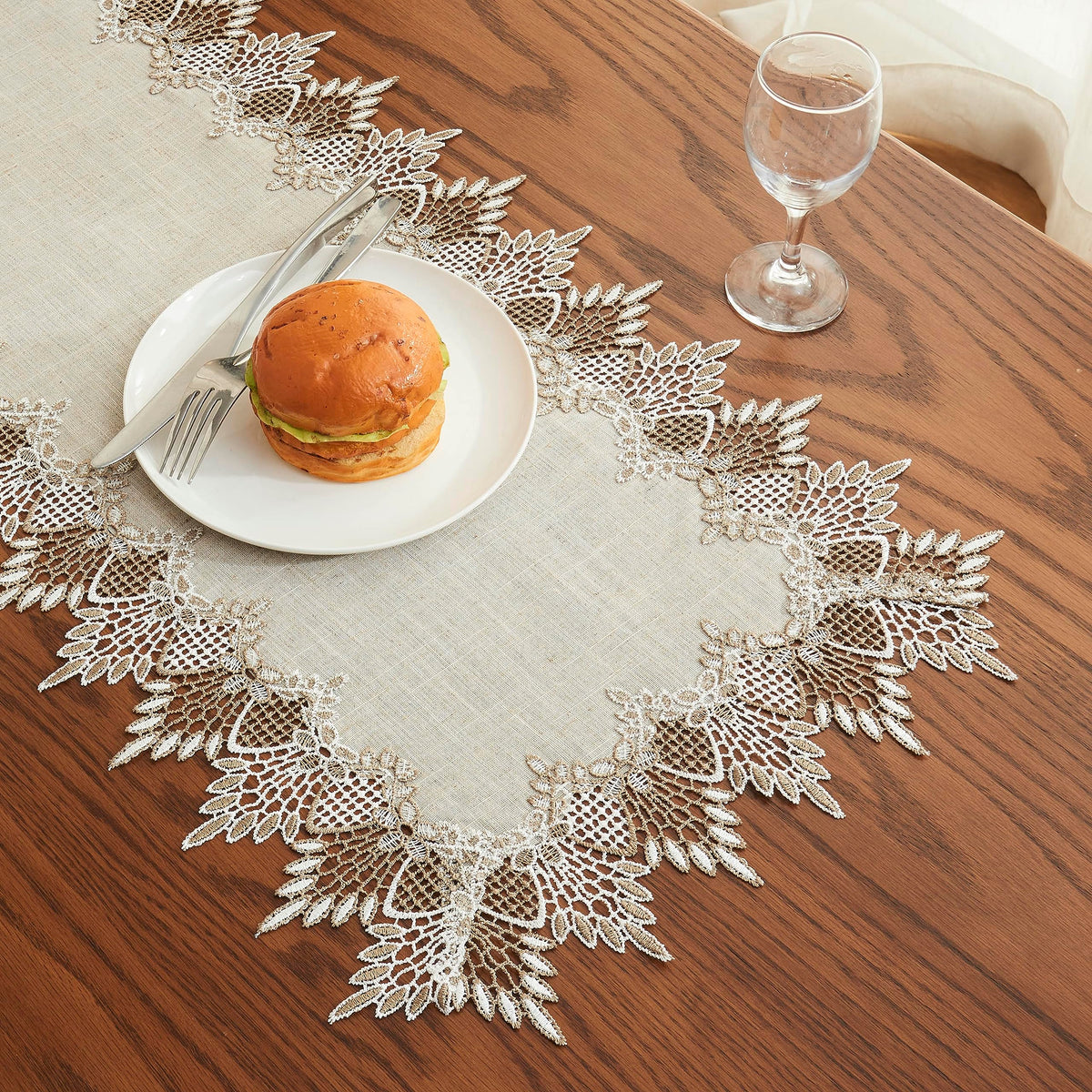 Raedan wedding table decor in neutral tones for timeless elegance