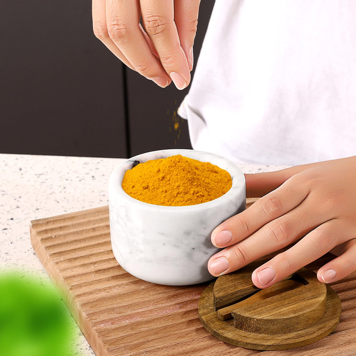 RAETTER.LY compact spice container for salt, pepper, or blends on the counter.