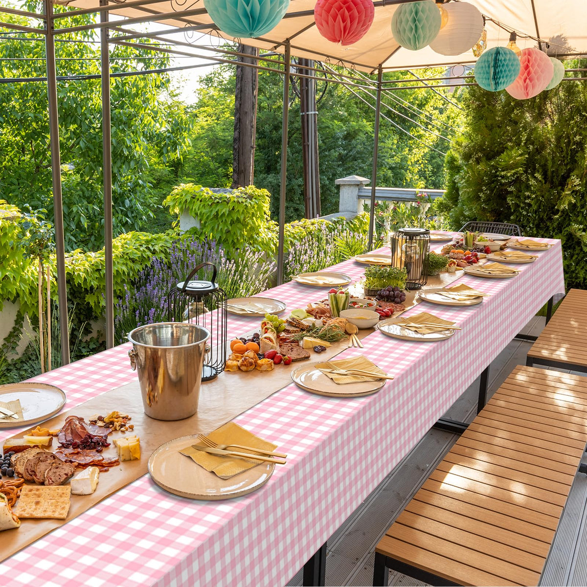 Ragnhild pink checkered setup ideal for weddings, birthdays, or farm-themed parties.