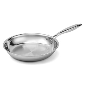 Ranbomer pan oven-safe design supporting finishing dishes in the oven.