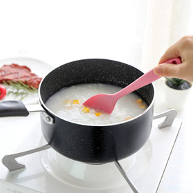 RATWIA heat-resistant handle ensuring a comfortable, safe grip.