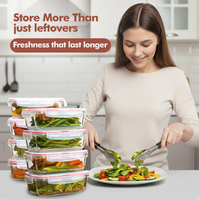 Razab 30oz glass container with lid closed, airtight seal reduces spills.
