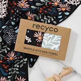 RECYCO multipurpose towel set helps dry dishes and wipe spills.