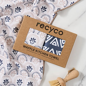 RECYCO fast-drying, soft weave supports gentle hands during cleaning.