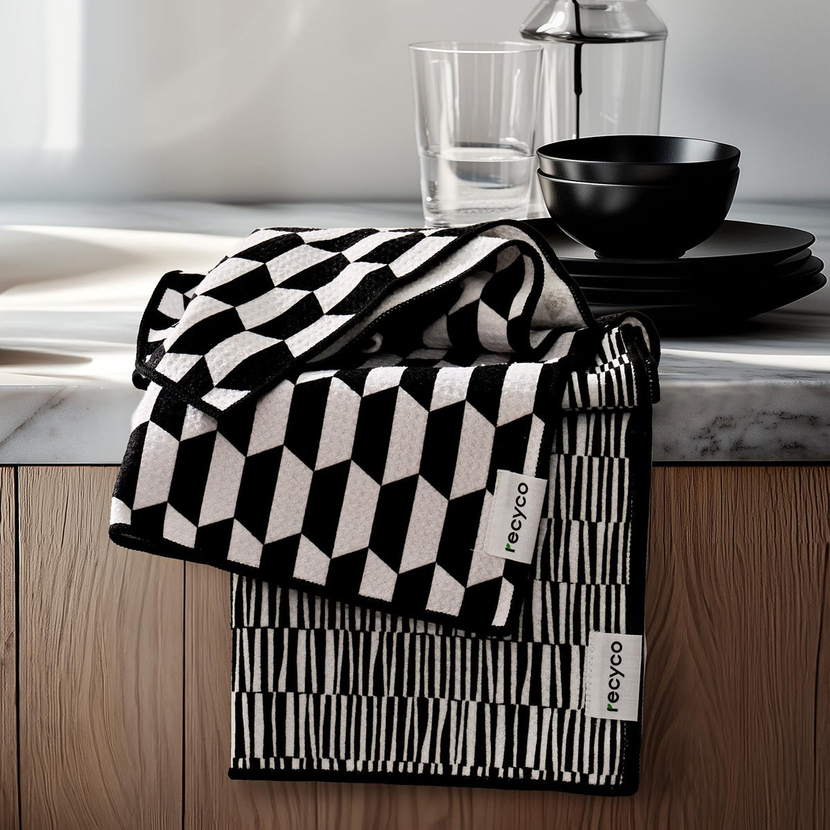 RECYCO waffle towel 2-pack in Black and White Mirage for fast drying.