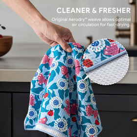 RECYCO towel with sewn-in hanging loop for easy drying