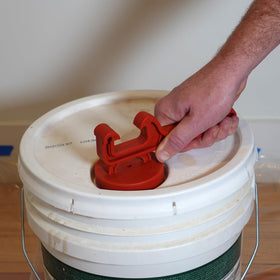 Red Devil 4039 heavy-duty plastic construction designed for repeated use.