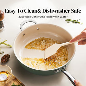 Redchef dishwasher-safe pan simplifies cleanup after cooking.