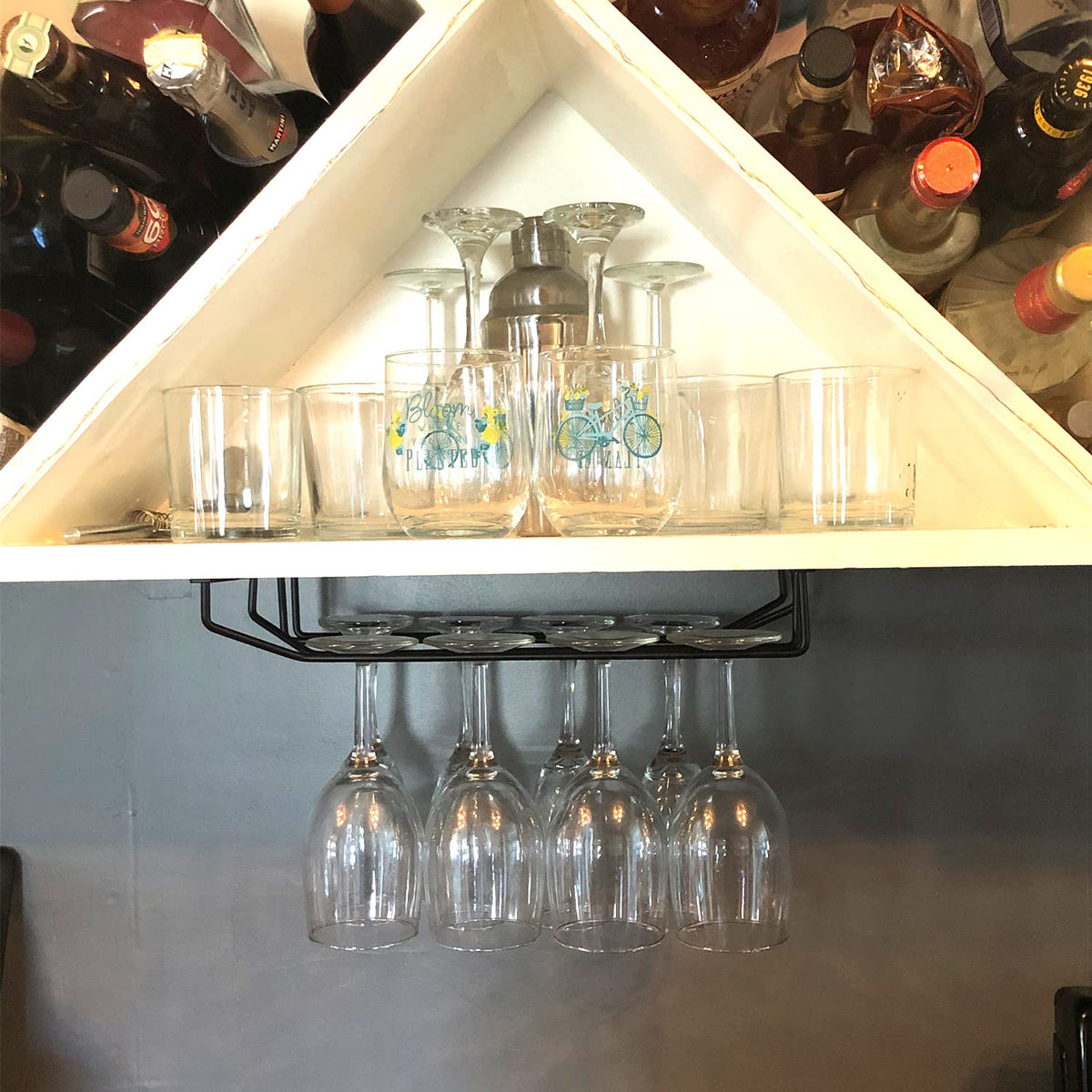 RedDreamer multirow wine glass holder demonstrates adjustable capacity for entertaining.