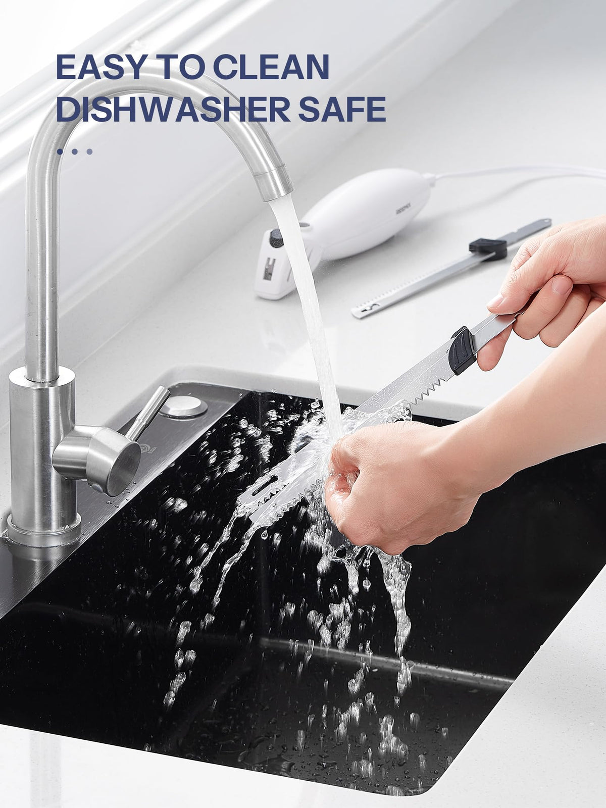 Reemix Z3042 electric knife dual safety lock for secure use.