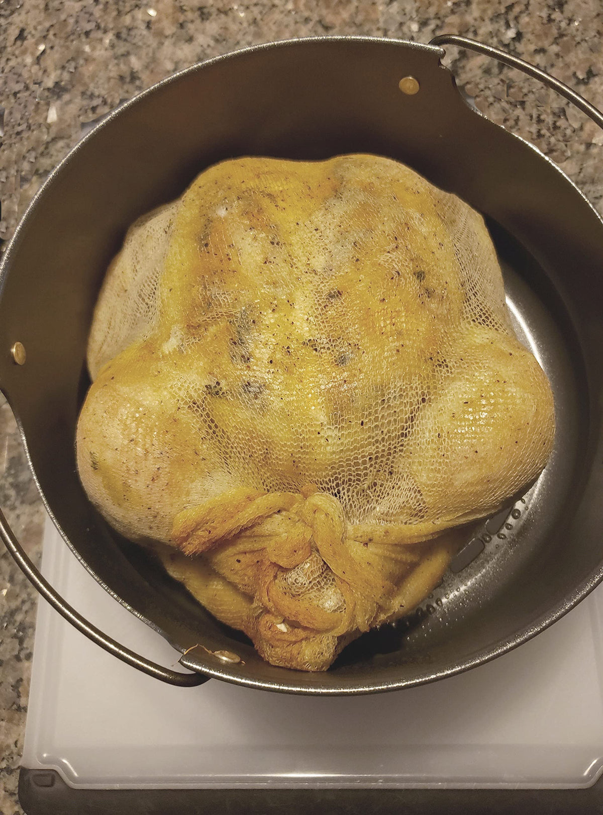 Regency Wraps soup-sock-after-cooking-removal simplifies discarding solids and saving broth