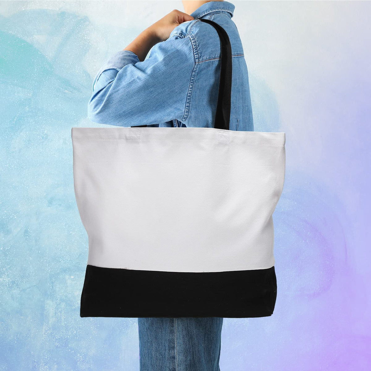 Reginary canvas bag ideal for beach, travel, and shopping trips.