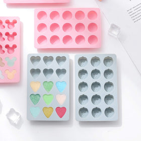 REKIDOOL ice-cubes mold to create fun shaped ice cubes.