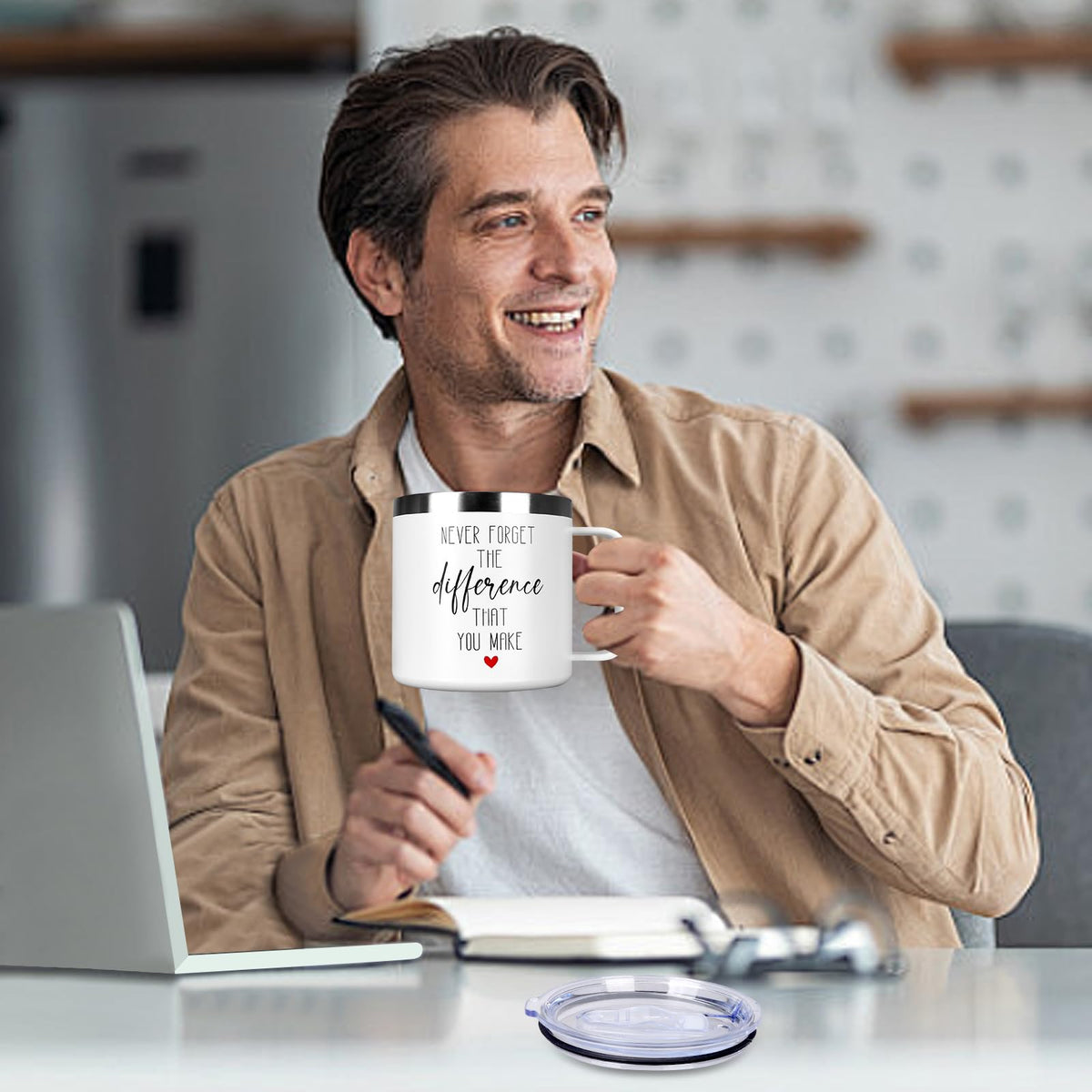 Renawe spill-proof lid mug secures drinks during commutes
