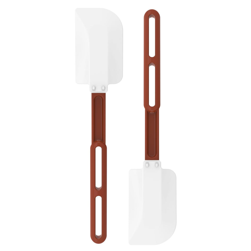ReneeChef high-heat silicone spatula demonstrates heat resistance for caramel work.