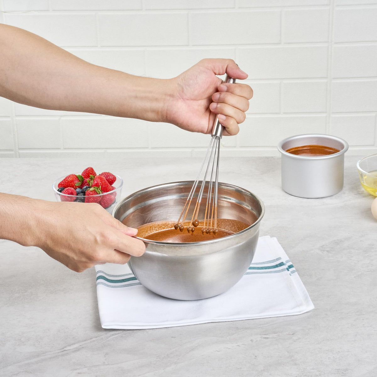 Restaurantware dishwasher-safe design simplifies post-cooking cleanup.