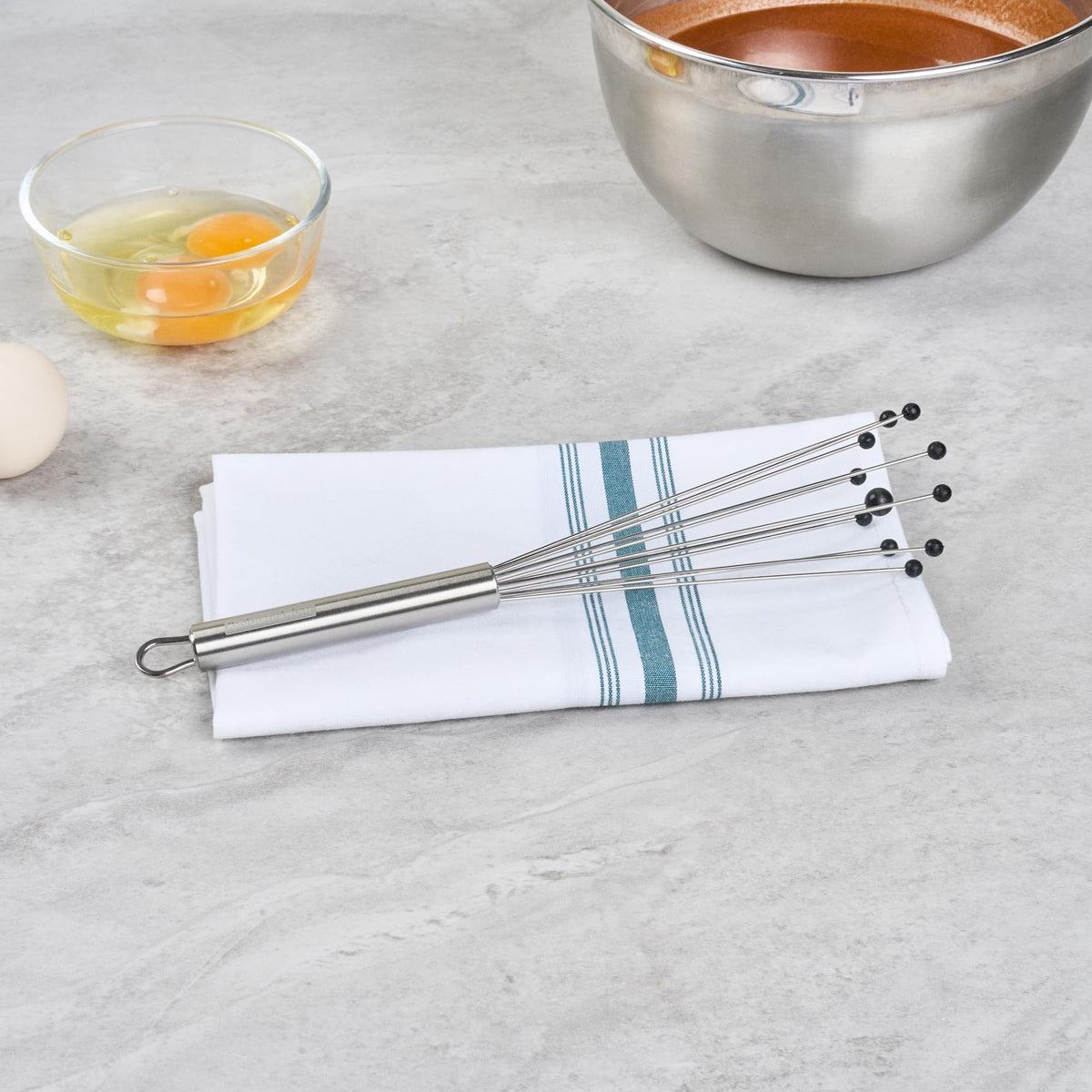 Restaurantware ergonomic grip handle reduces fatigue during whisking.