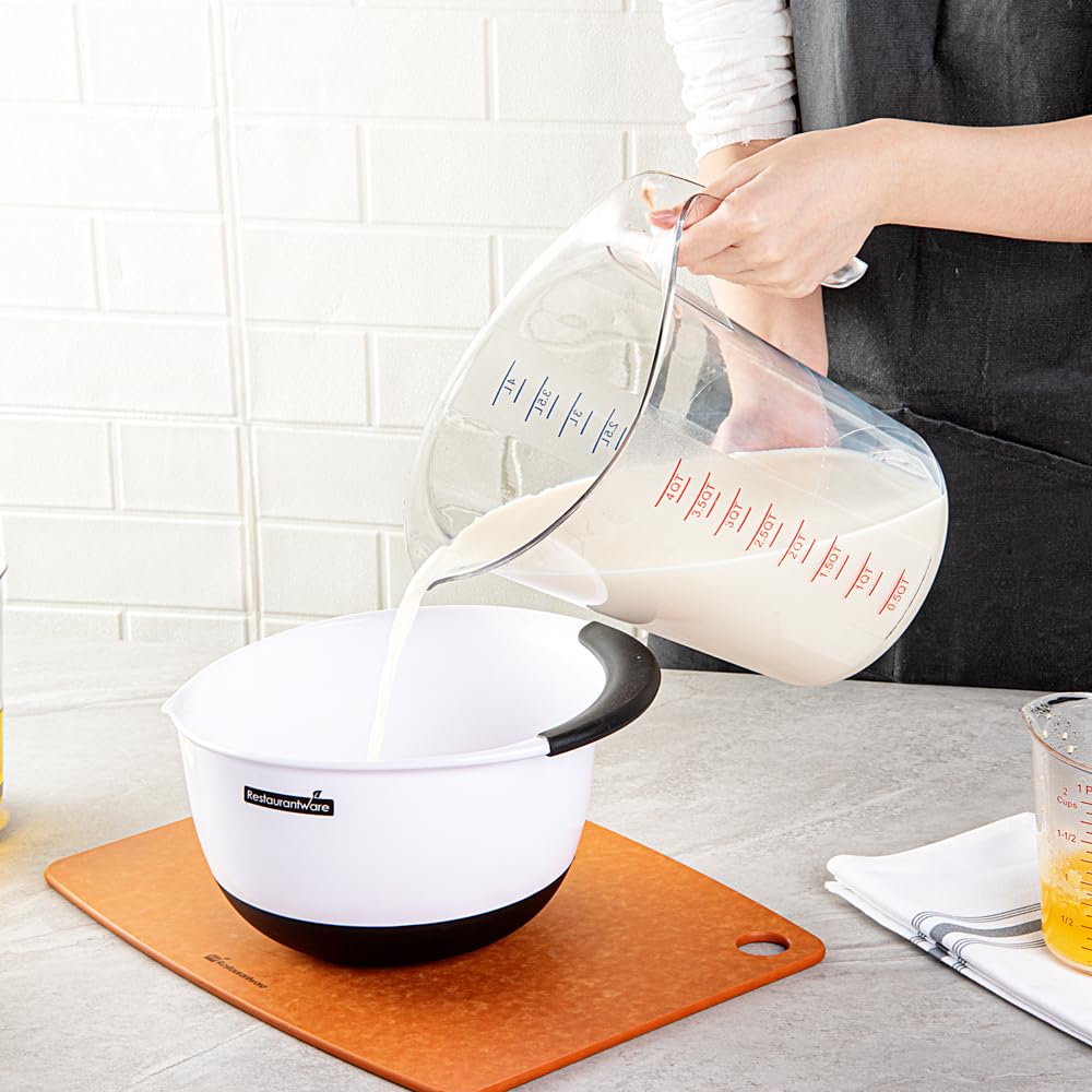 Restaurantware see-through measuring jar lets you verify liquid level at a glance.