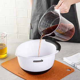 Restaurantware RW Base clear body shows liquid level at a glance